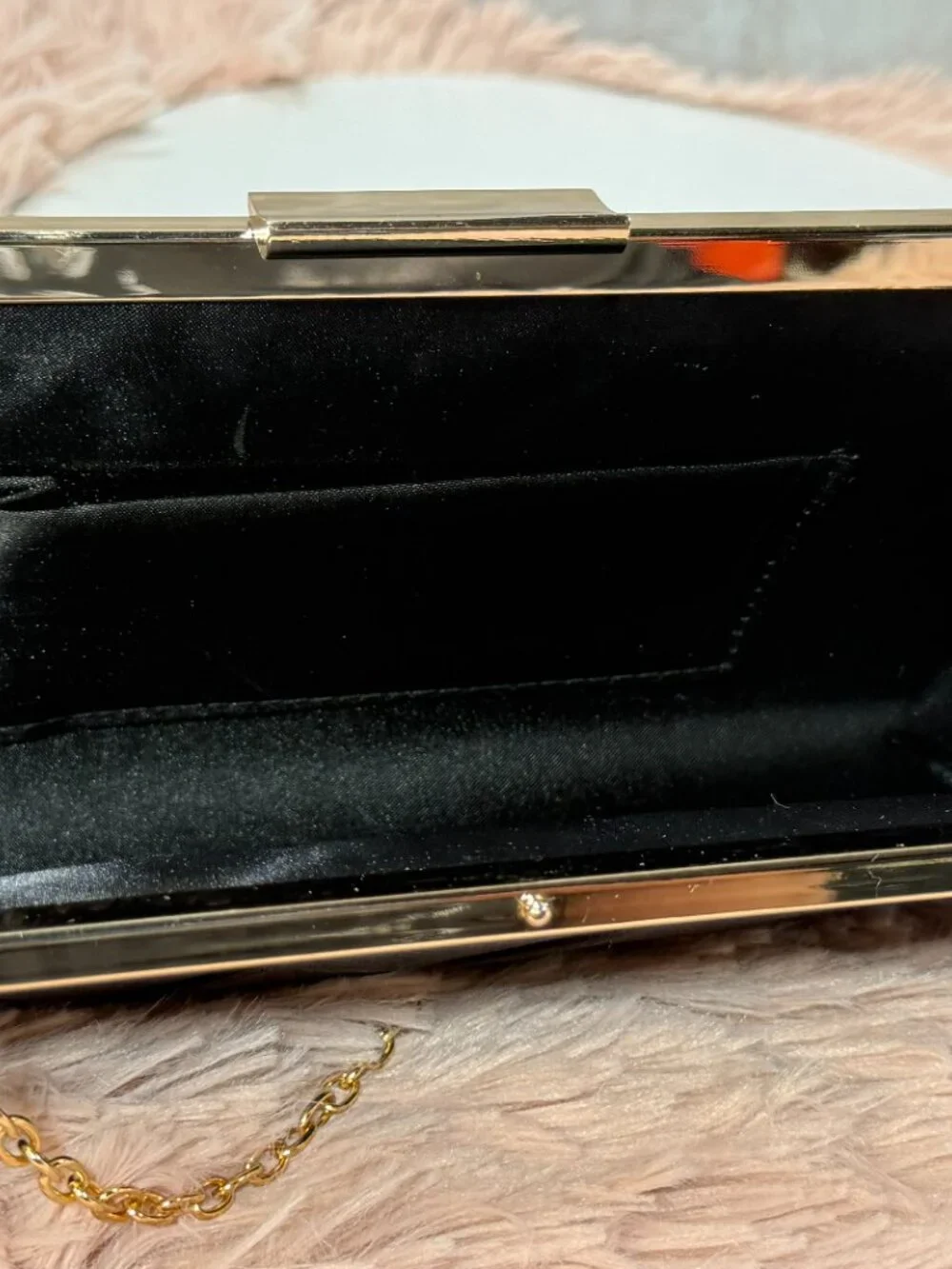 Great Preloved Black Woven Medium Evening/Formal Clutch with Removable Strap